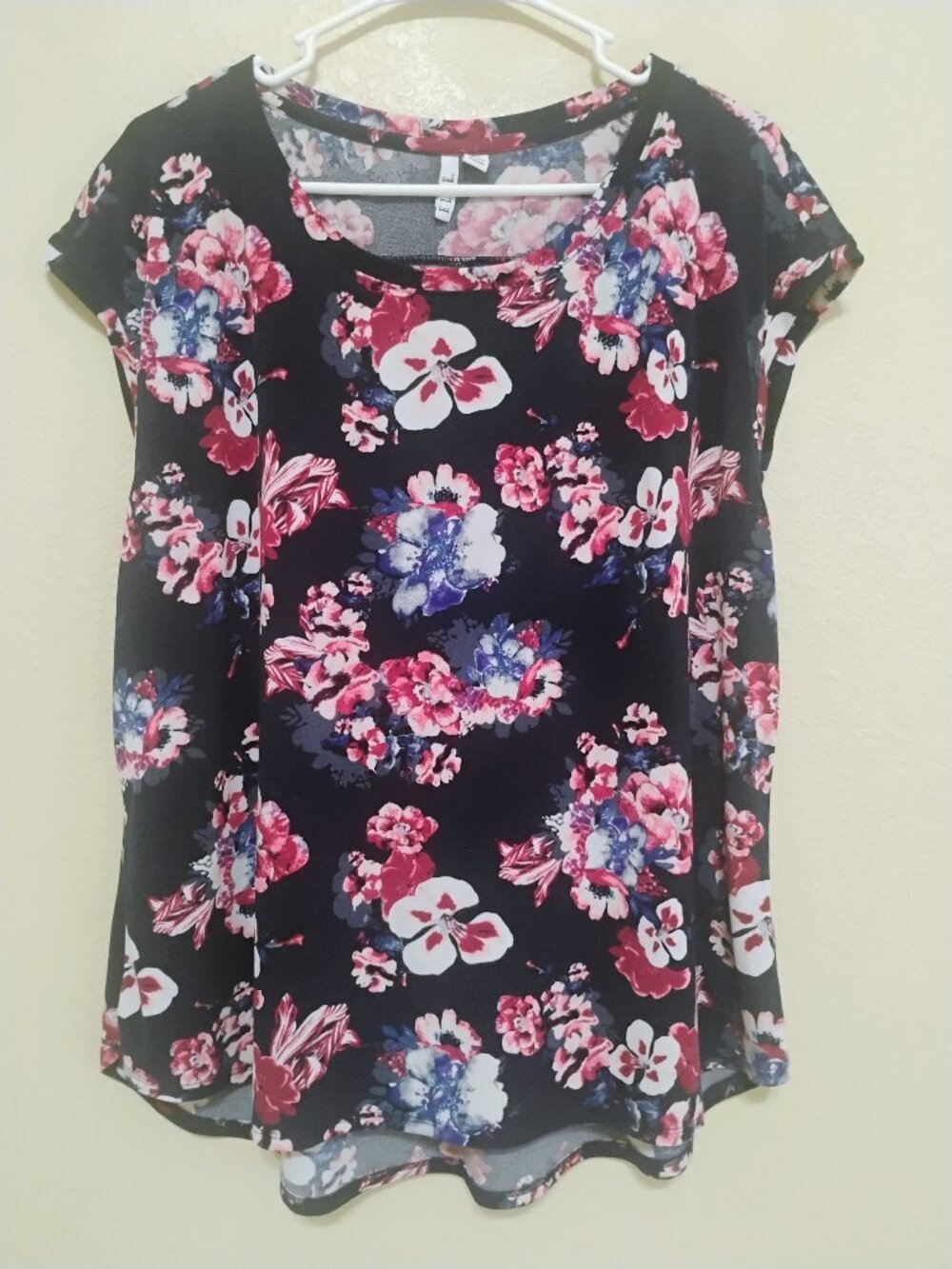 ELLE XXL Black Floral Blouse Pink Blue Stretch Cap Sleeve Women's Top